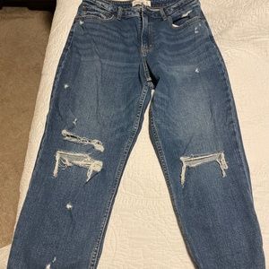 A&F Curve Love The Mom High Rise